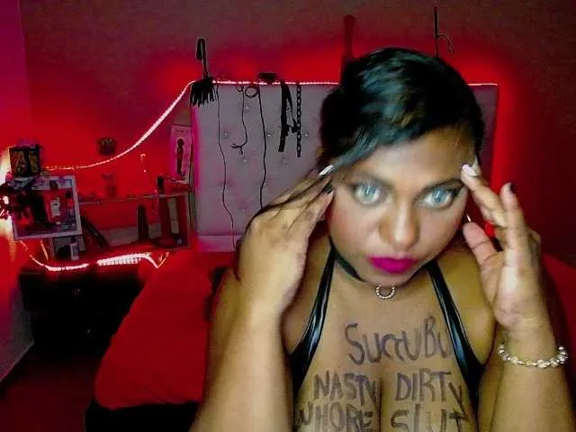 Live sex webcam photo for dirty-lady2 #268624063