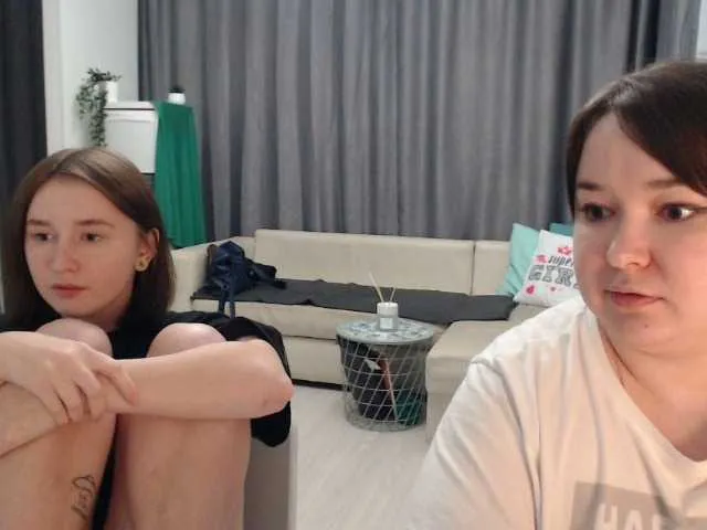 Live sex webcam photo for ChloeLexy #268609955