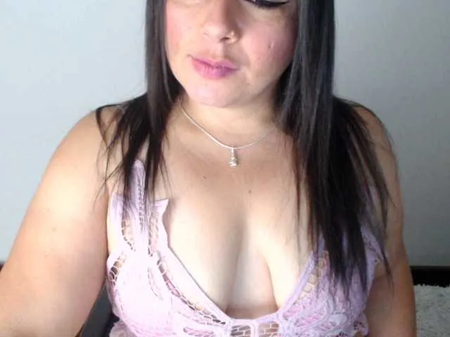Live sex webcam photo for jimenacolinss #268624446