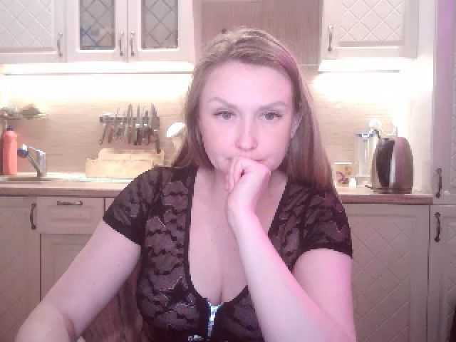 Live sex webcam photo for JaneGrey111 #268611206