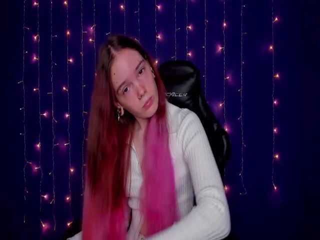 Live sex webcam photo for JaneNichols #268611516