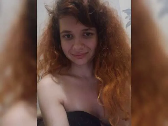 Live sex webcam photo for LesyaSweet #268610353