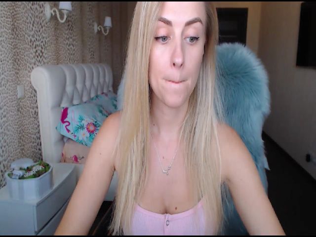 Live sex webcam photo for MissSurprice #268621771