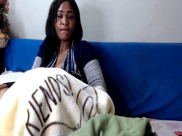 Live sex webcam photo for AngelEbony21 #268611440