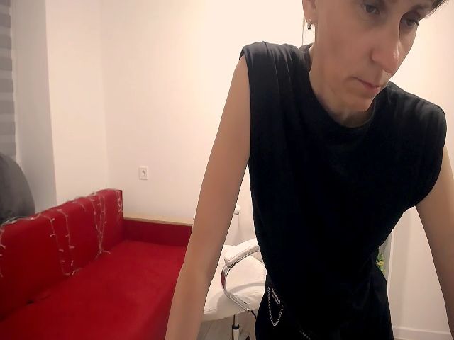 Live sex webcam photo for Viktoria_Vi #268625602