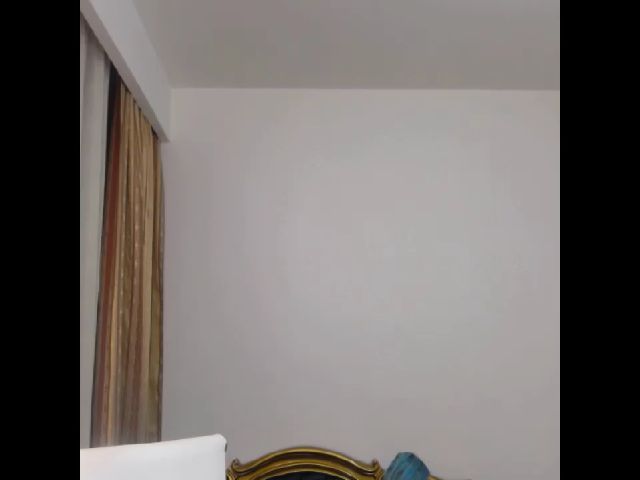 Live sex webcam photo for MissElisabeth #268611307