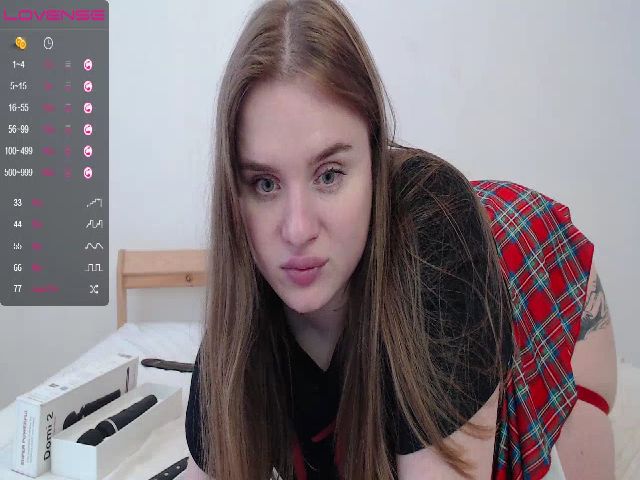 Live sex webcam photo for AliceSins1 #268617613