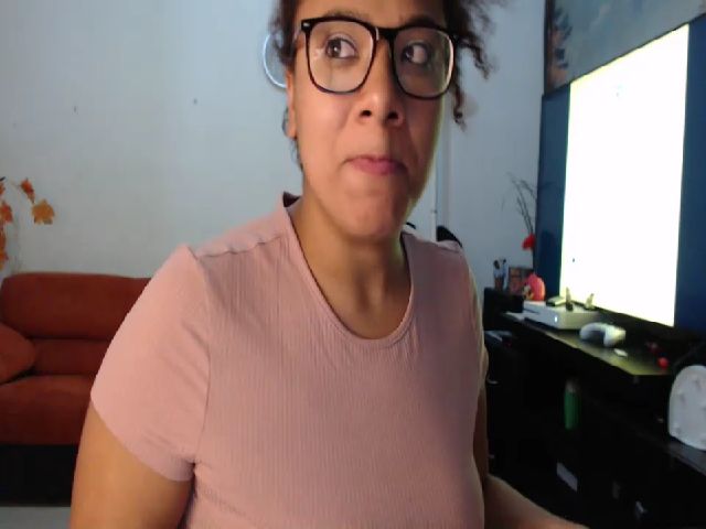 Live sex webcam photo for Mysticbae #268611091
