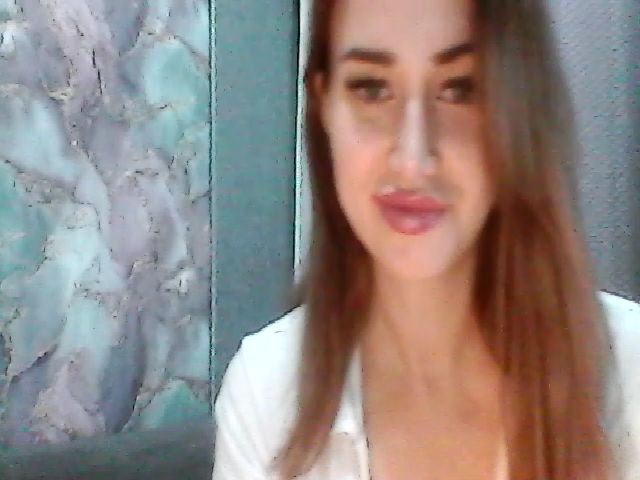 Live sex webcam photo for EmiliyaFoxy #268622664