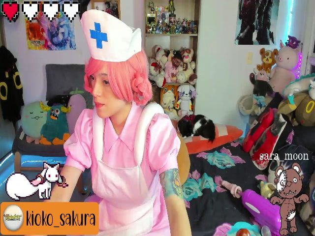 Live sex webcam photo for Sara_Skys #268616555