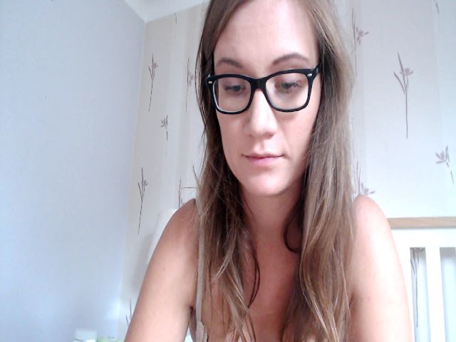 Live sex webcam photo for JennyMFC #268616188