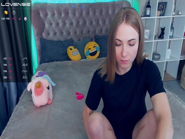 Live sex webcam photo for LilFluffyDuck #268617416