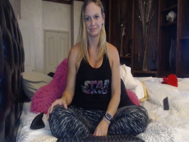 Live sex webcam photo for Autumn_Blonde #268611309