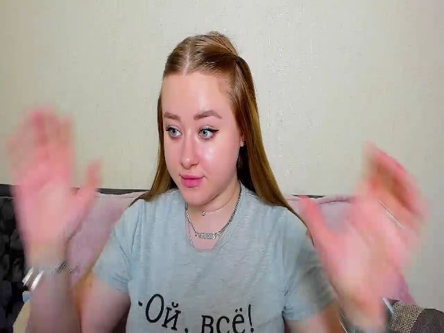 Live sex webcam photo for MissDiaa #268619991