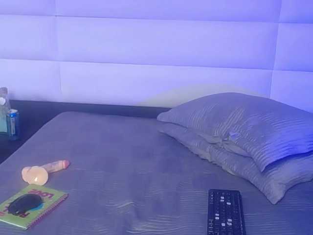 Live sex webcam photo for alisha-kim #268618945
