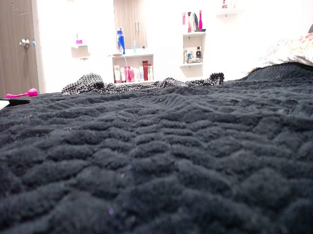 Live sex webcam photo for LaurenLovelly #268615220