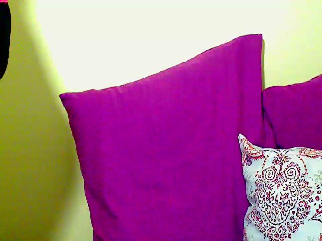 Live sex webcam photo for Hotmelons44 #268611193