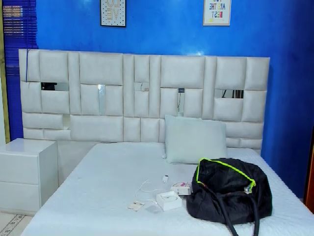 Live sex webcam photo for Msssofia_ #268619194
