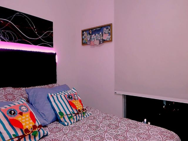 Live sex webcam photo for Thalymarie_24 #268611662