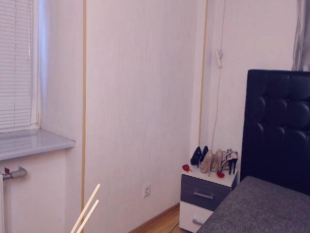 Live sex webcam photo for Asoll77 #268615312