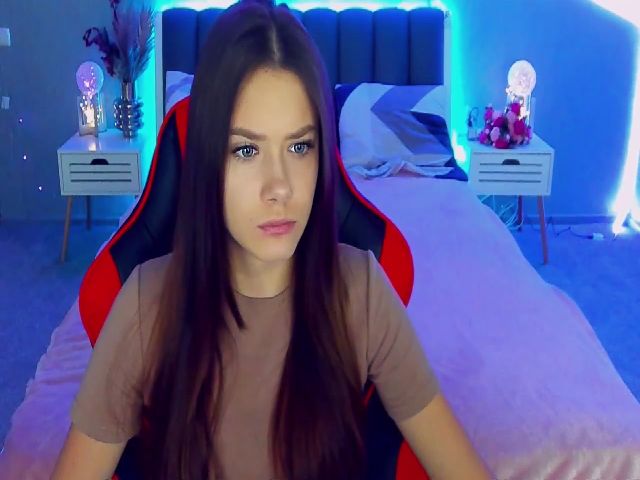 Live sex webcam photo for ReginaVin #268615846