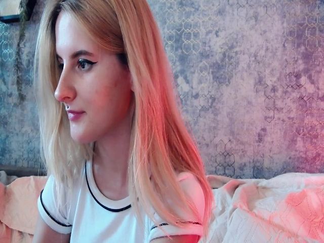 Live sex webcam photo for SoniaWalker #268620579