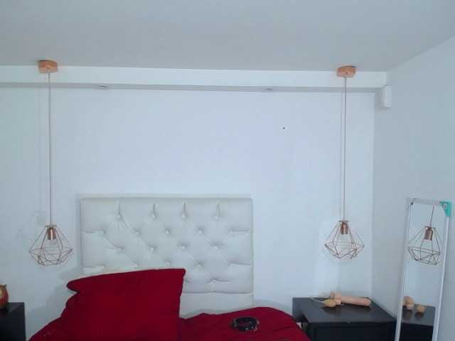 Live sex webcam photo for thelaurakiss #268610840