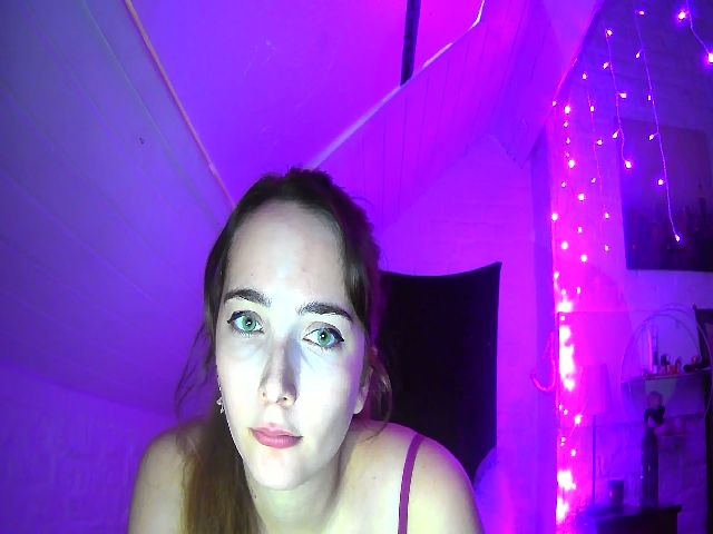 Live sex webcam photo for Avrilpurple #268622693