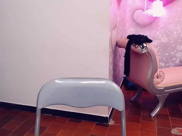 Live sex webcam photo for samywow #268619012