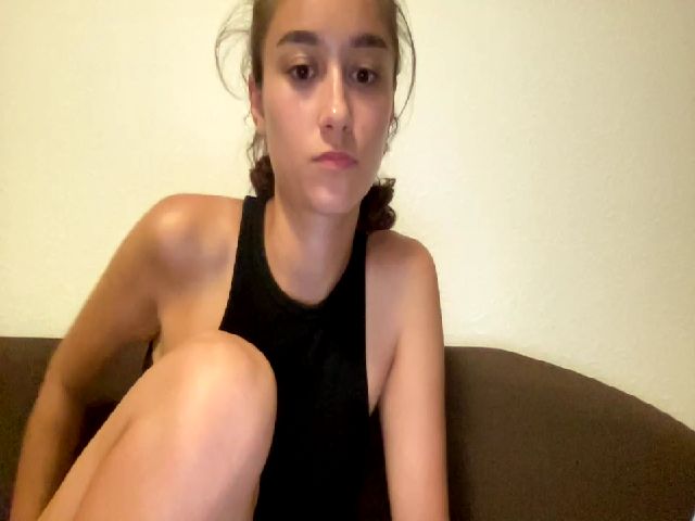 Live sex webcam photo for Kriss1924 #268626528