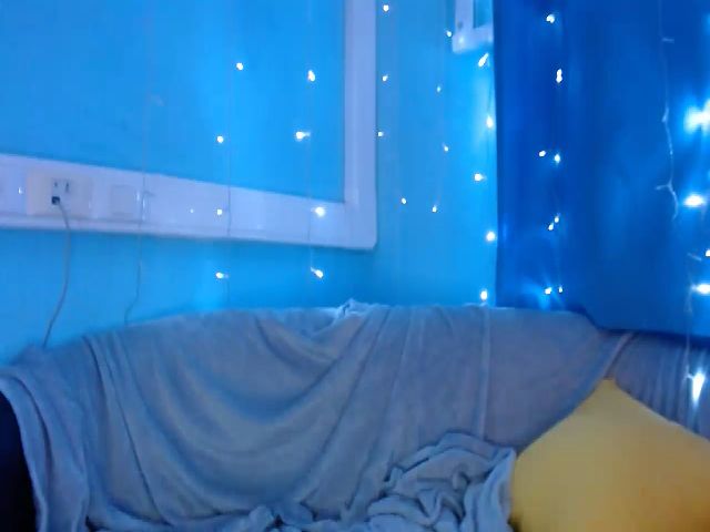 Live sex webcam photo for Emma_One1 #268611854