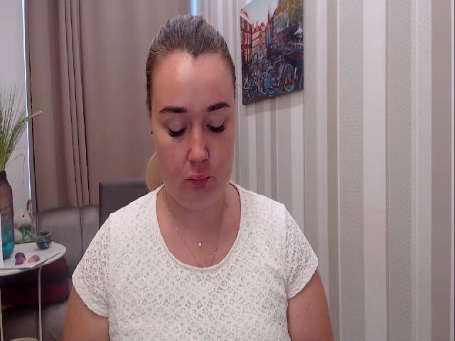 Live sex webcam photo for MiaXBright #268615029