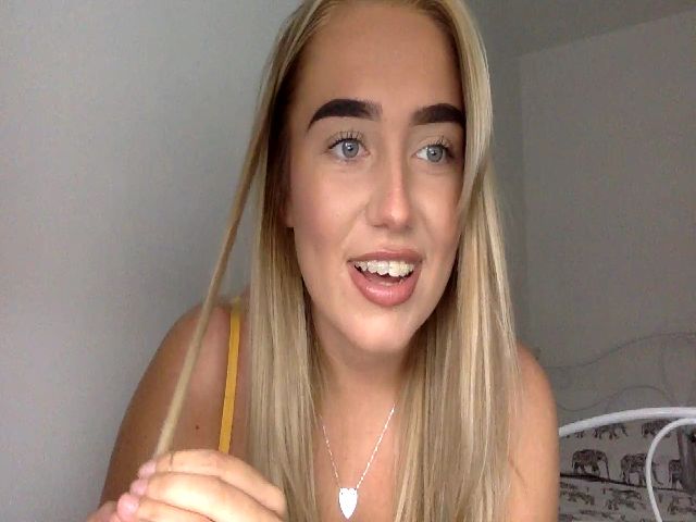 Live sex webcam photo for ElleBloom #268616911