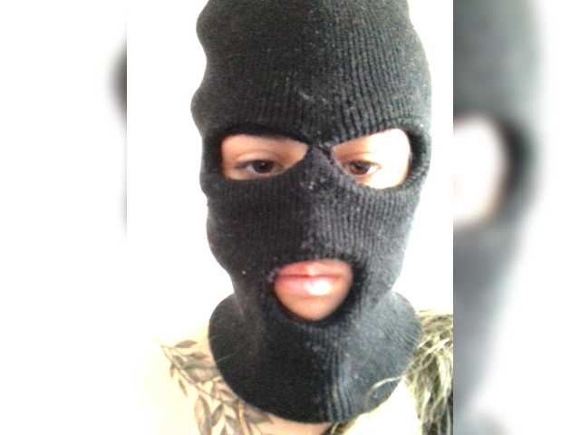 Live sex webcam photo for Cum-0n-mE #268618045