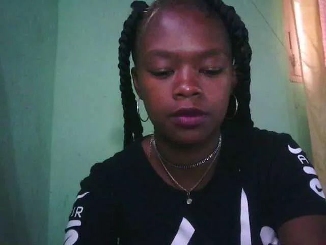 Live sex webcam photo for Errah #268614658