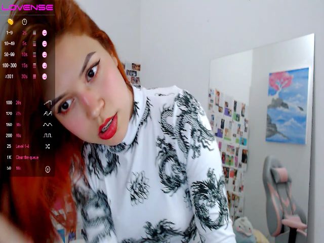 Live sex webcam photo for Jade_27 #268627931