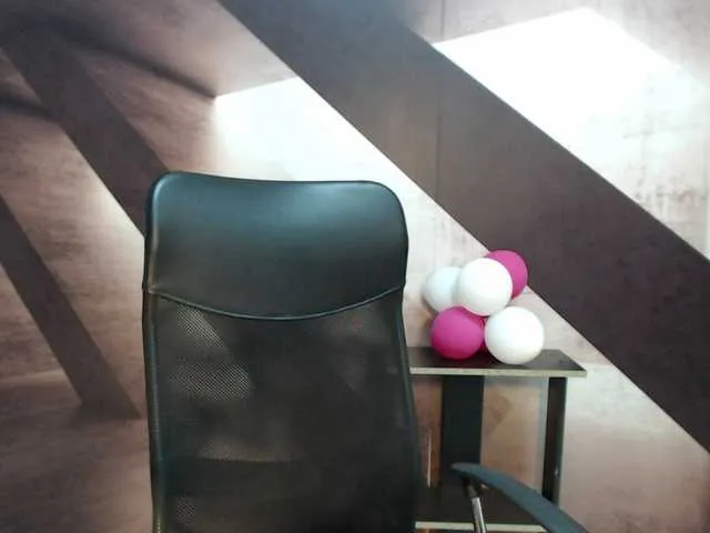 Live sex webcam photo for maturehot-1 #268640403