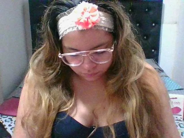 Live sex webcam photo for Victoriamor #268630008