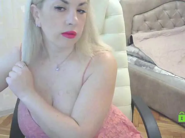 Live sex webcam photo for rosewind8 #268635124