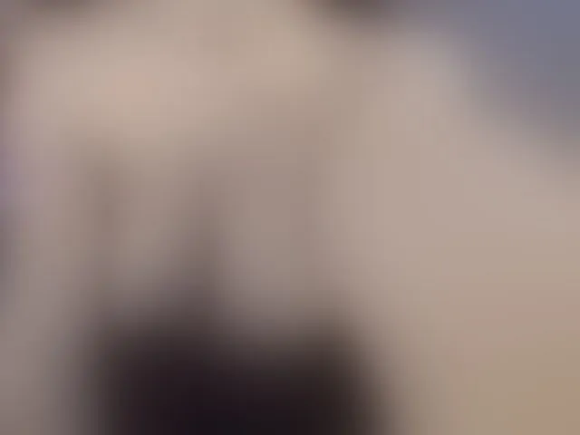 Live sex webcam photo for -EliSwan- #268639633