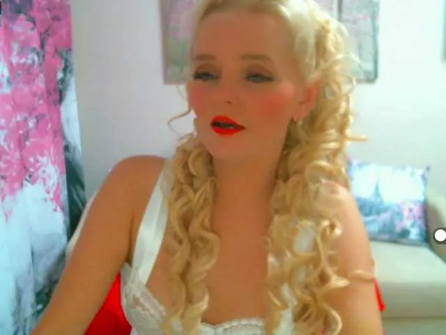 Live sex webcam photo for ChristieRoses #268645525