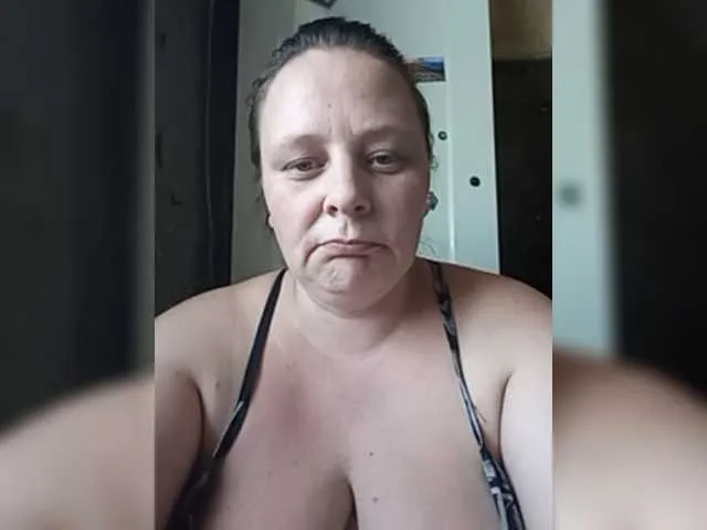 Live sex webcam photo for RealWitch #268640007