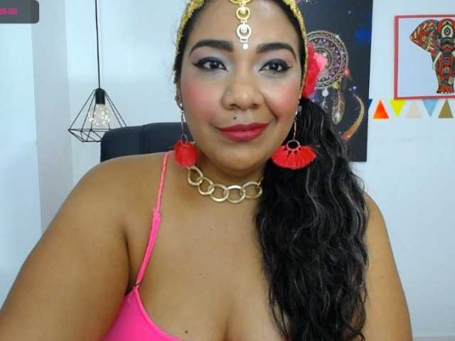 Live sex webcam photo for IndianMama #268645925