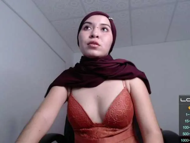 Live sex webcam photo for kalilaassad #268646647