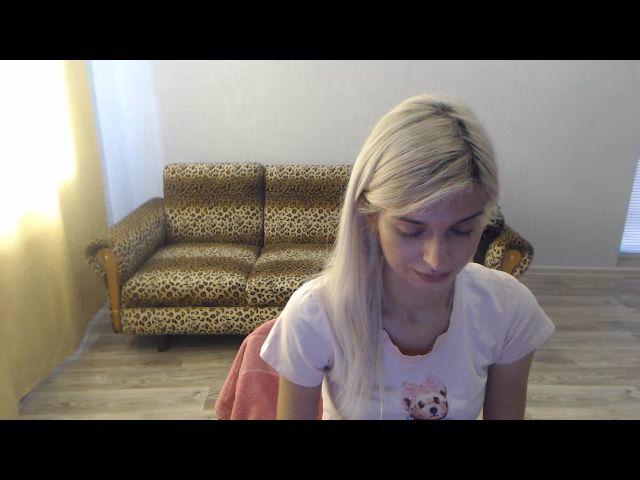 Live sex webcam photo for SexyBeatriice #268636231