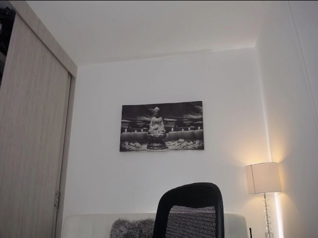 Live sex webcam photo for Marianviolet #268633029