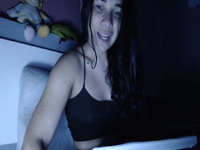 Live sex webcam photo for Joanne7 #268632856