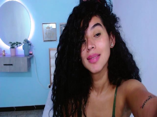Live sex webcam photo for Jade_lee88 #268642932