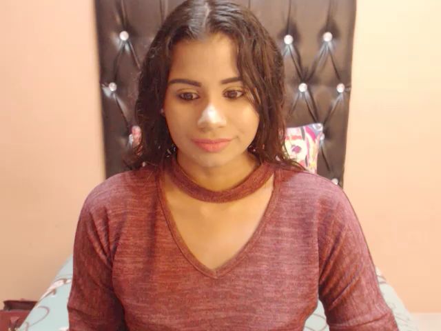 Live sex webcam photo for PARADISEQEEN #268644301