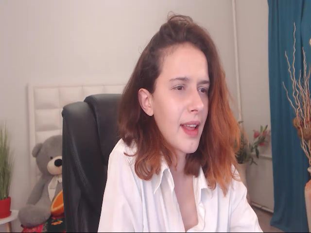 Live sex webcam photo for IrisNichols #268651416